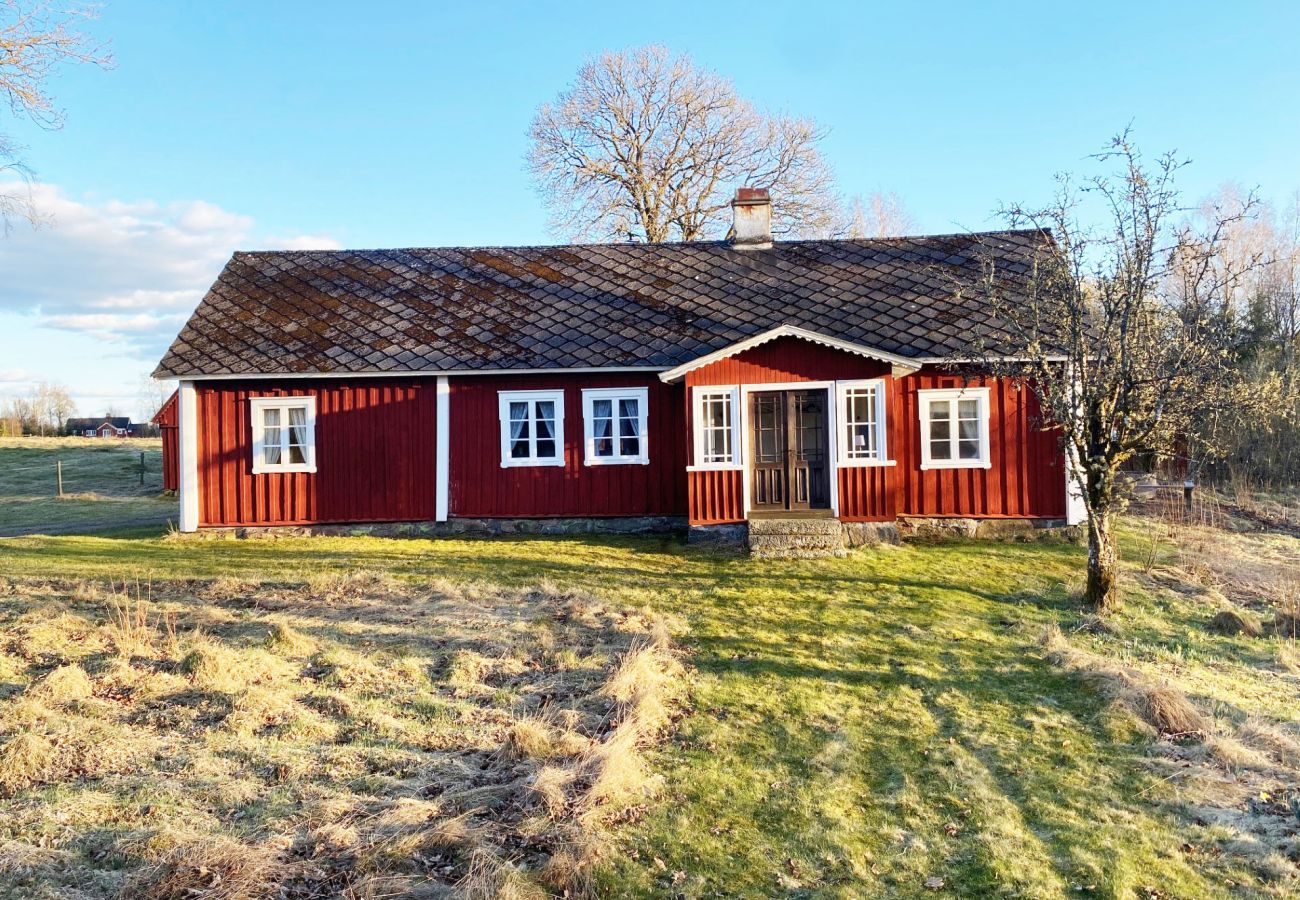 House in Markaryd - Charming Old Cottage in Scenic Southern Småland, Just Outside Markaryd | SE07057