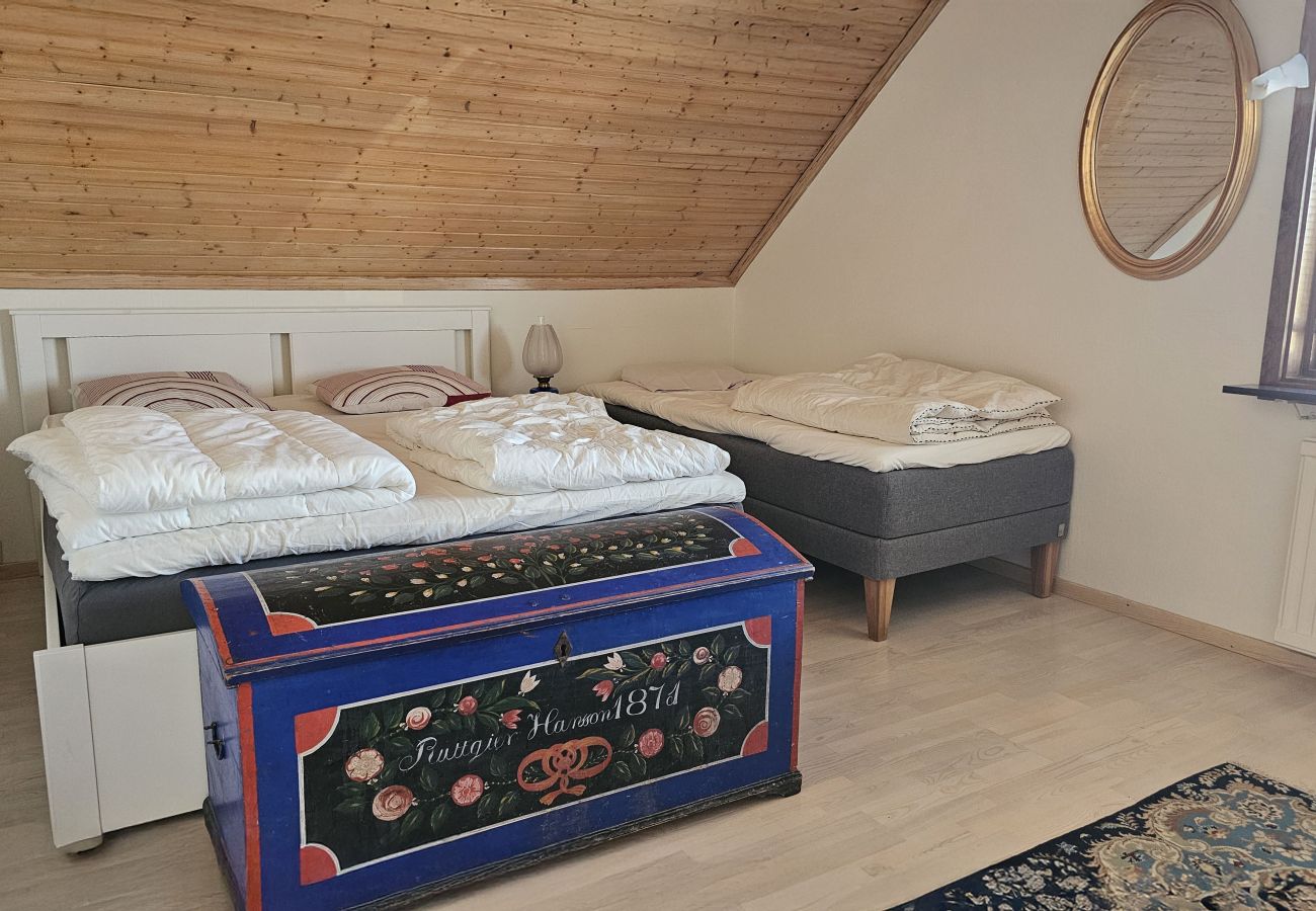 House in Skärhamn - Spacious house near the sea and town centre in Skärhamn | SE09107