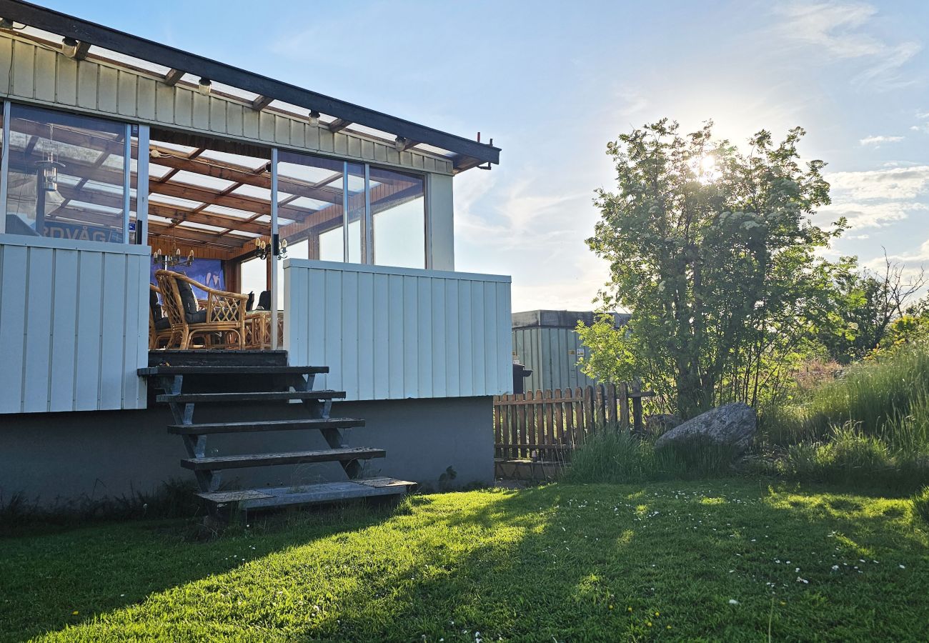 House in Skärhamn - Spacious house near the sea and town centre in Skärhamn | SE09107