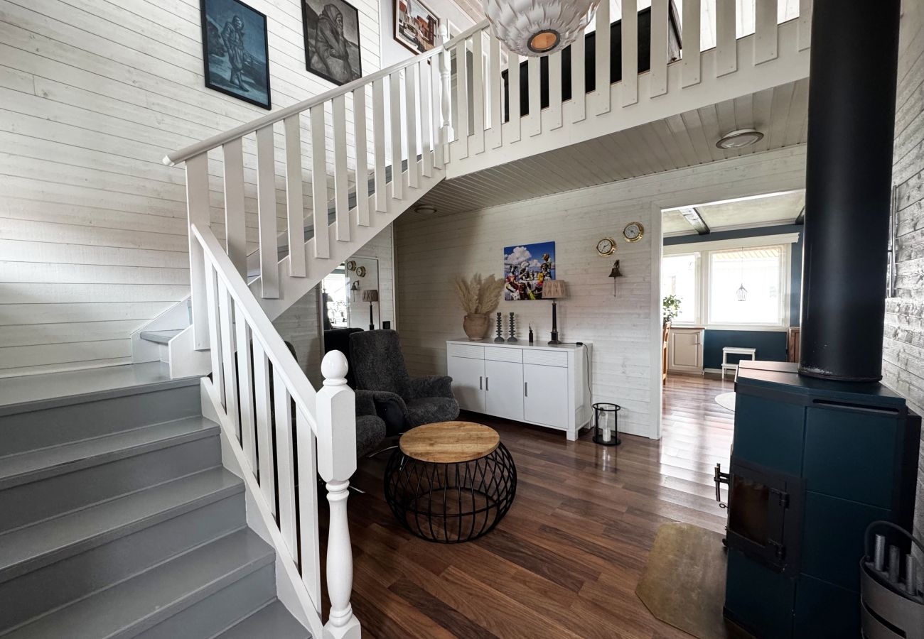 House in Kungshamn - Holiday home in beautiful Kungshamn – perfect for two families | SE09079