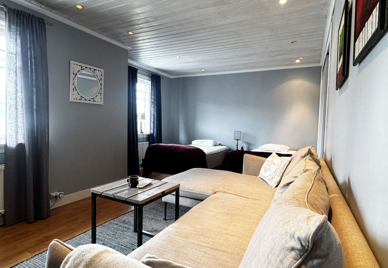 House in Kungshamn - Holiday home in beautiful Kungshamn – perfect for two families | SE09079