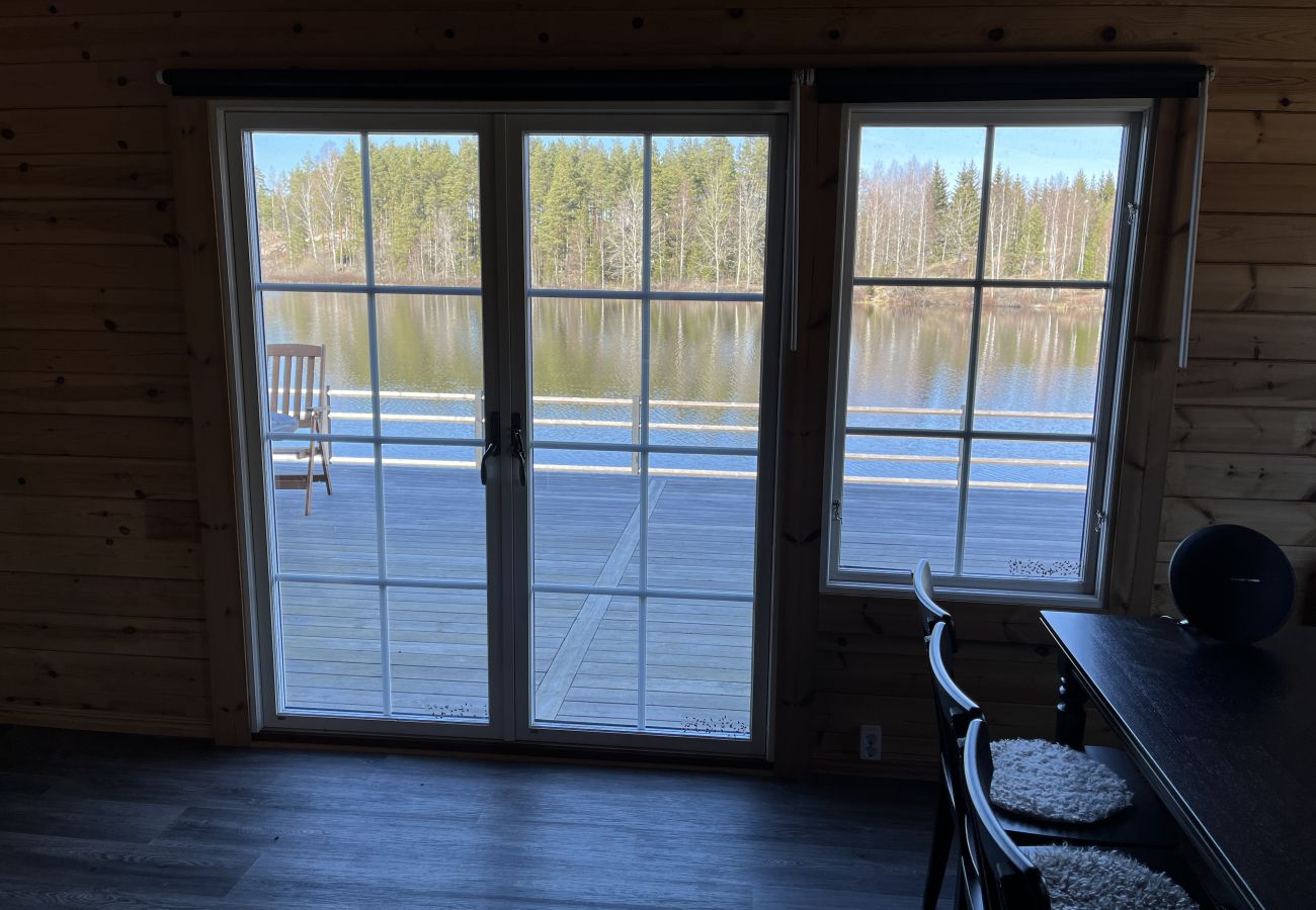 House in Vena - Newly built log cabin on a lakeside plot near Hultsfred | SE05086