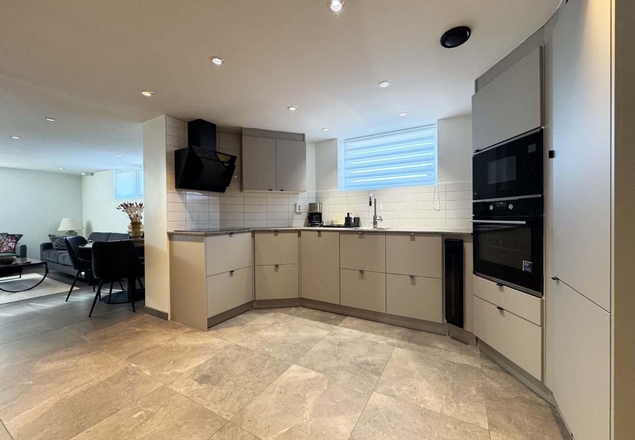 House in Göteborg - Very nice apartment in the basement, Mölndal/Gothenburg |SE08022