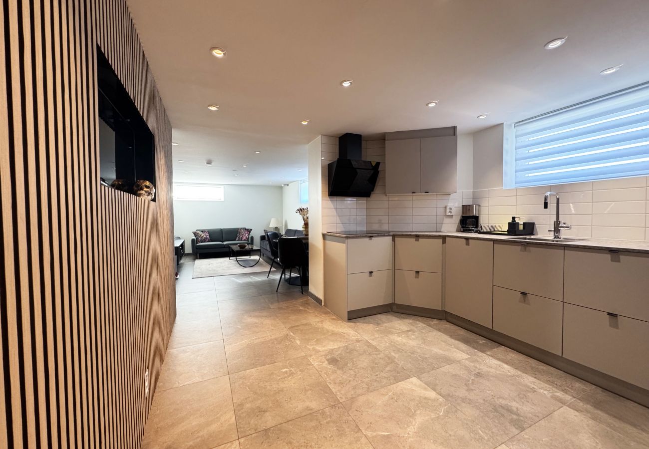 House in Göteborg - Very nice apartment in the basement, Mölndal/Gothenburg |SE08022