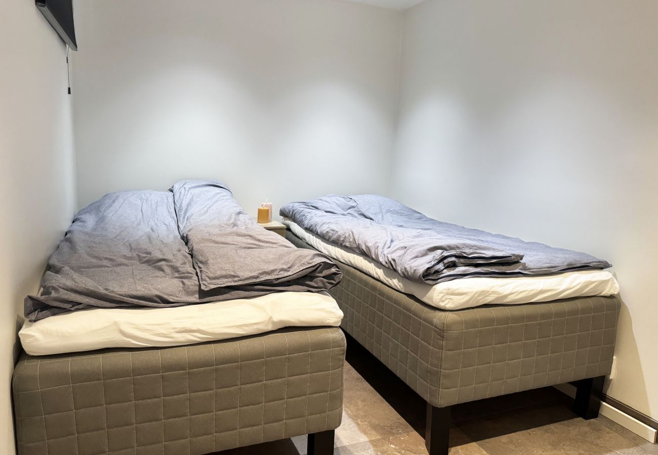 House in Göteborg - Very nice apartment in the basement, Mölndal/Gothenburg |SE08022