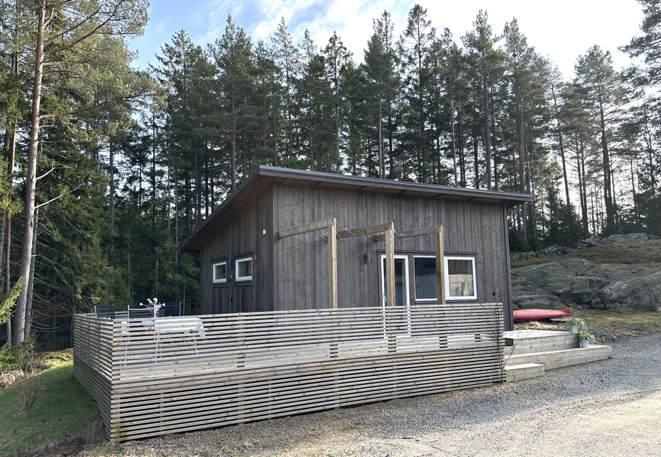 Cottage in Henån - Newly built cottage near the sea and beach | SE09110