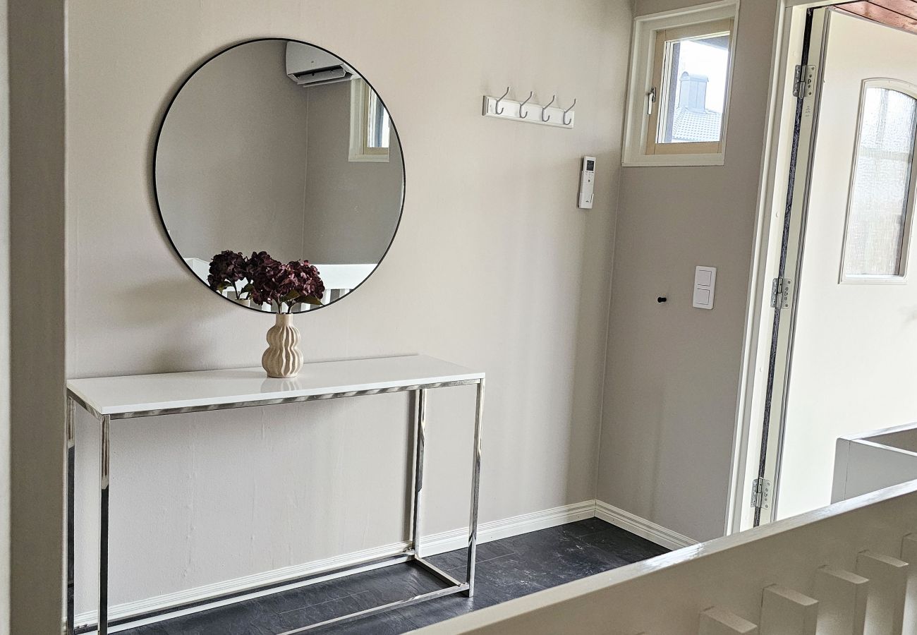 House in Henån - Villa in Henån with Jacuzzi and Sauna | SE09119