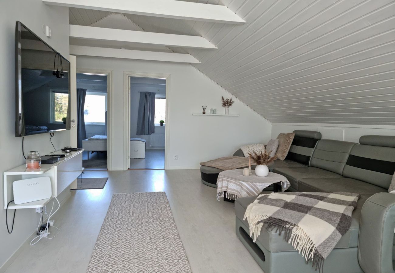 House in Henån - Fresh apartment on western Orust near Nösund | SE09122