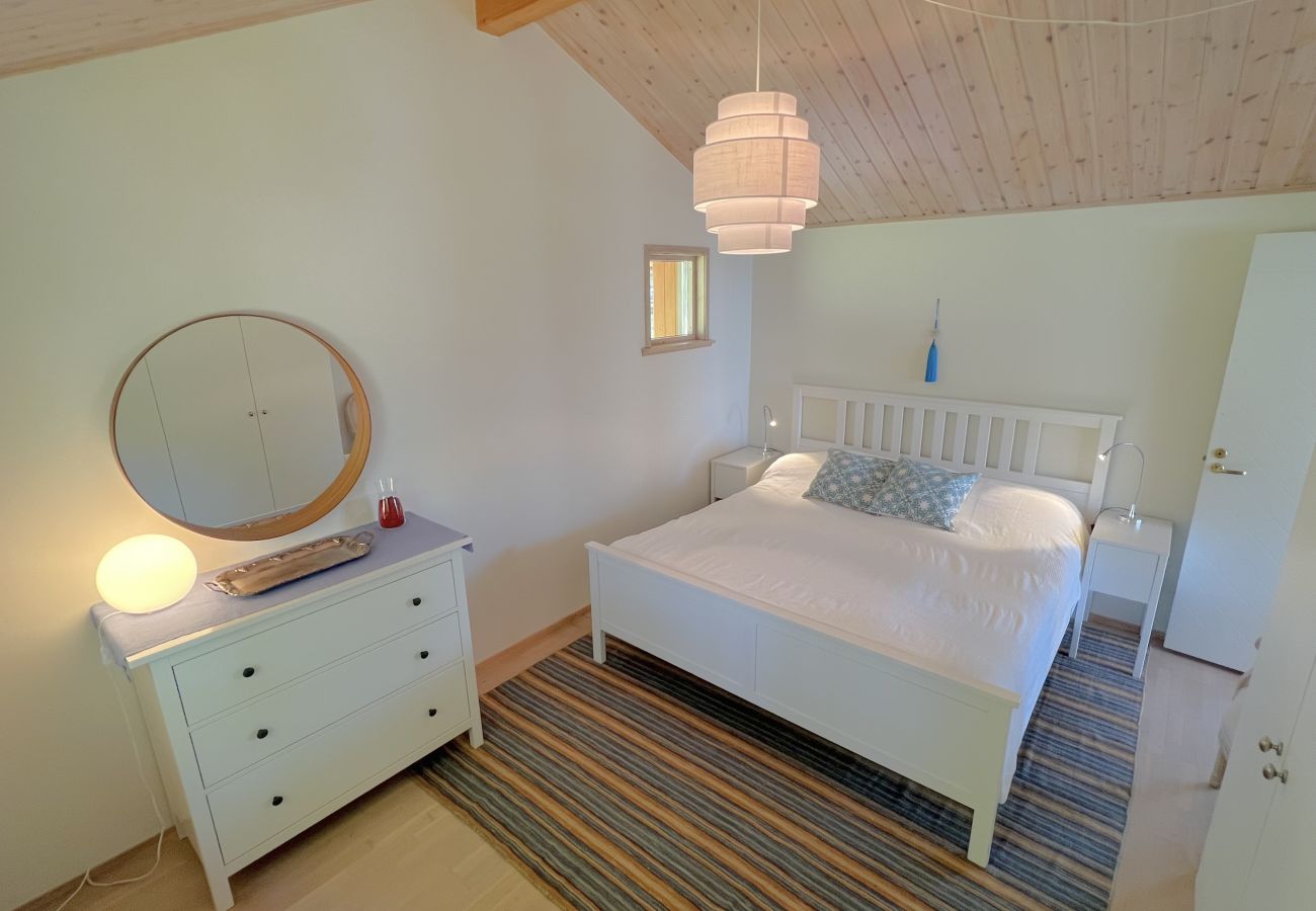 House in Hjälteby - Architect-designed villa with pool, sauna and sea view in Mjörn | SE09124