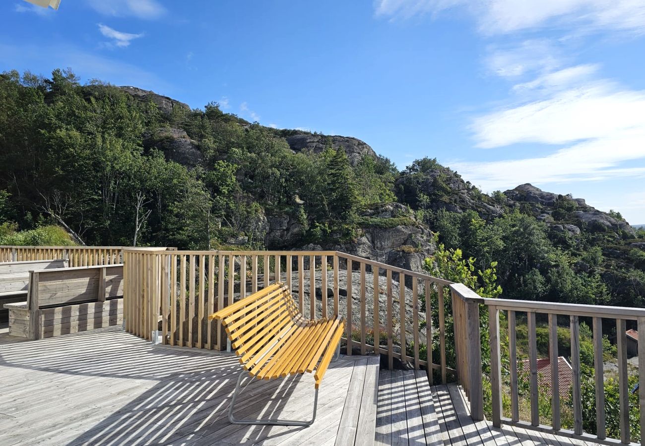 House in Ellös - Panoramic view on Ellös top with 500m to sea | SE09125