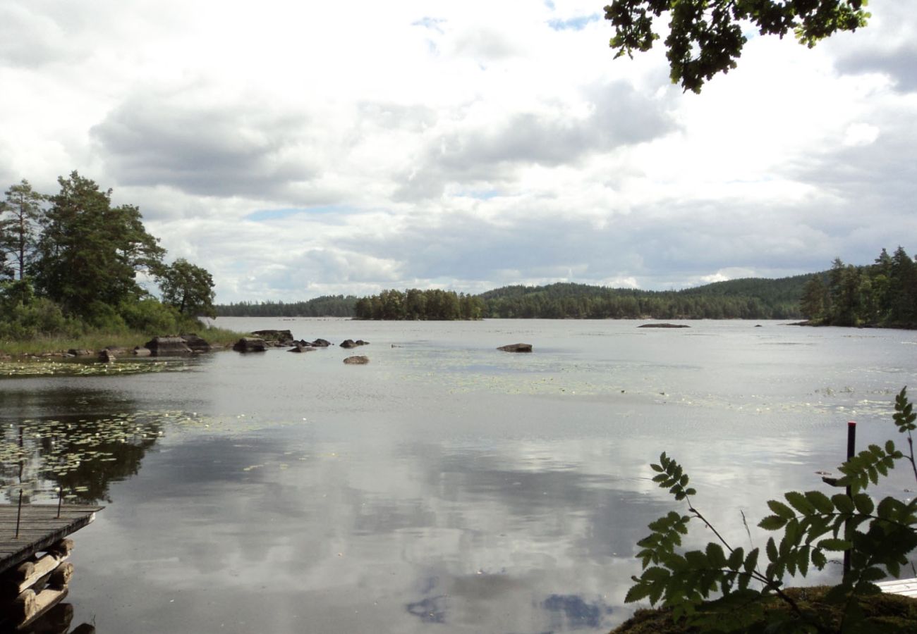 House in Målilla - Welcome to our house by Lake Flaten | SE05099