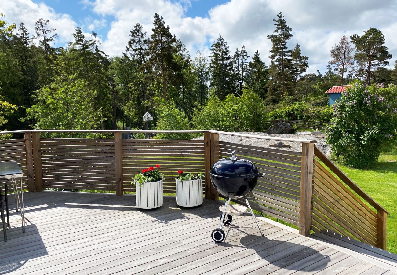 House in Varekil - Well-kept house with sauna, pool table, 650 m to the beach | SE09135