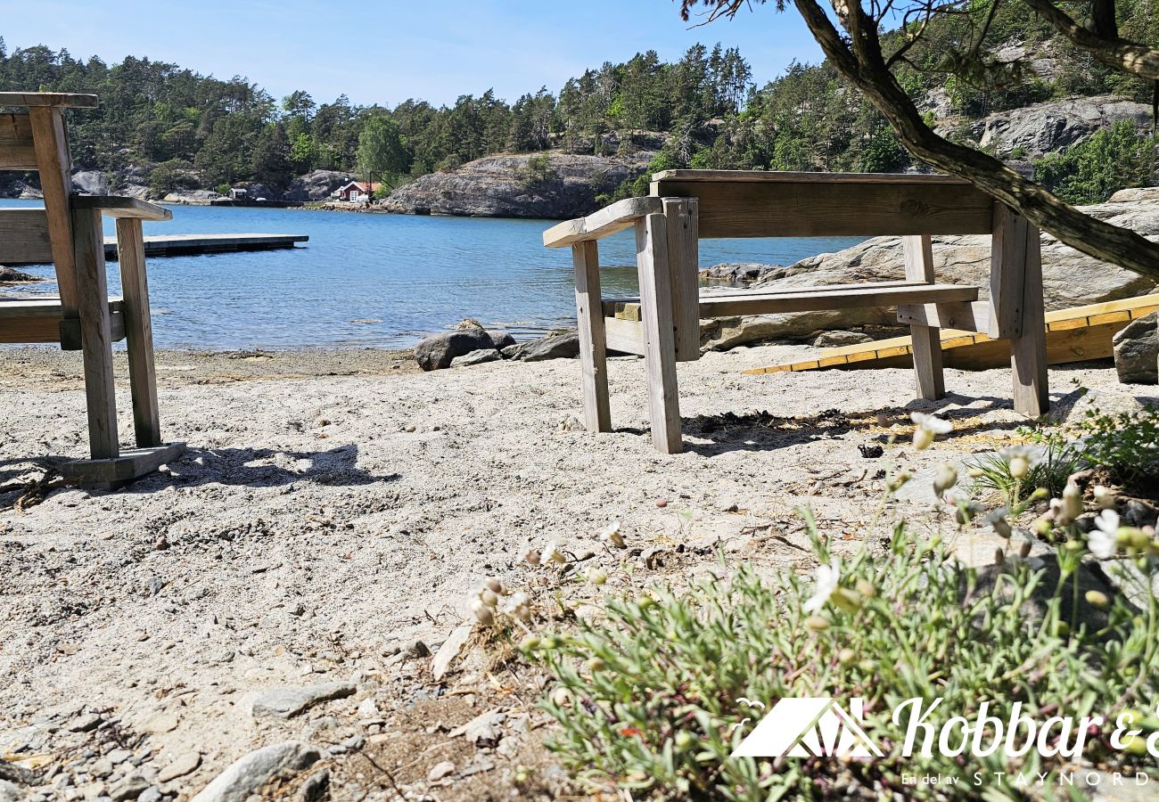 House in Varekil - Well-kept house with sauna, pool table, 650 m to the beach | SE09135