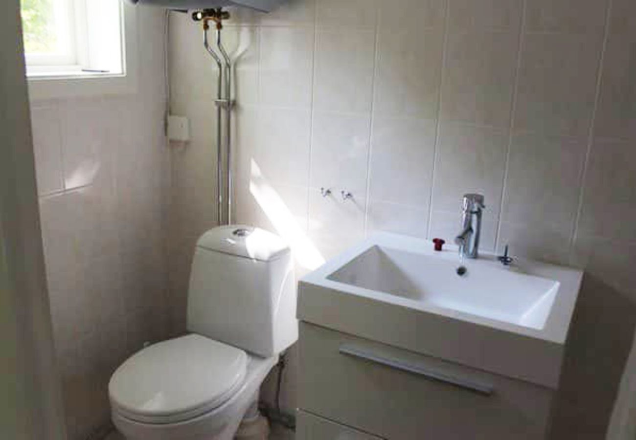 House in Henån - Peaceful forest, two cottages 600 m from sea | SE09136