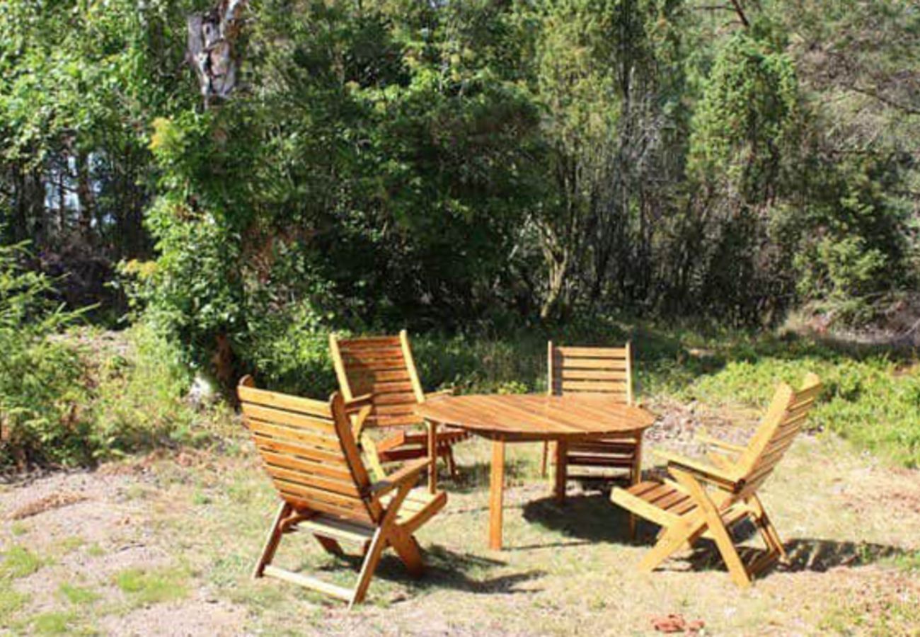 House in Henån - Peaceful forest, two cottages 600 m from sea | SE09136