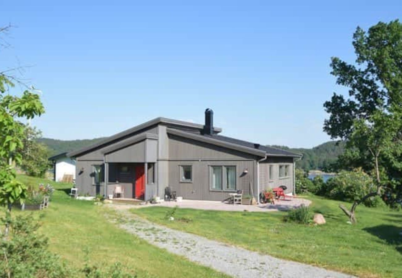 House in Svanesund - Fantastic sea views and 100 m to the beach in Svanesund | SE09137