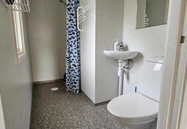 House in Varekil - Cottage in beautiful rocky surroundings on Mjörn, only 300m from the sea | SE09115 House in Varekil - Cottage in beautiful rocky surroundings on Mjörn, only 300m from the sea | SE09115