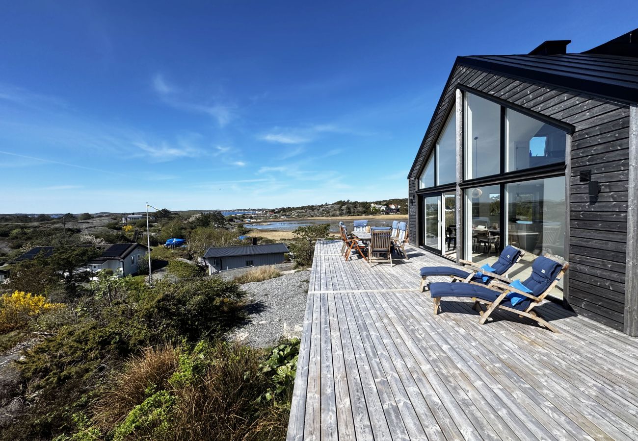 House in Västra Frölunda - Welcome to a charming holiday home in Västra Frölunda |SE08083