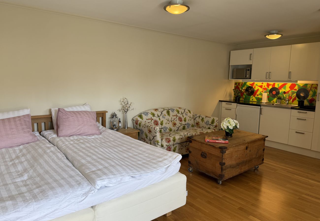 Studio in Motala - Annex for rent – ​​Near Mallboden and Lokverkstaden in beautiful Motala |SE10023