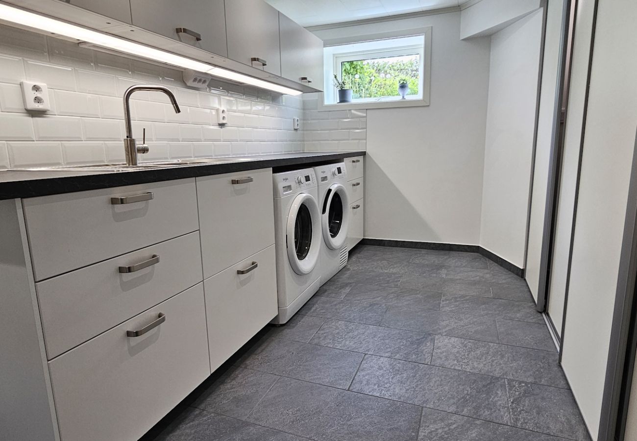 Apartment in Skärhamn - Newly renovated apartment in Skärhamn within walking distance to the beach | SE09138