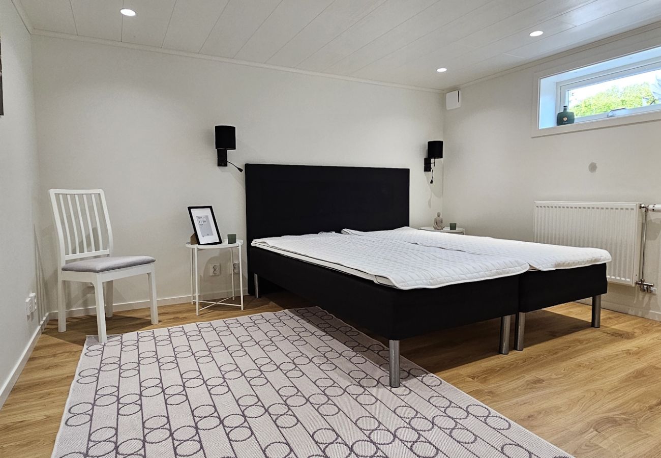 Apartment in Skärhamn - Newly renovated apartment in Skärhamn within walking distance to the beach | SE09138
