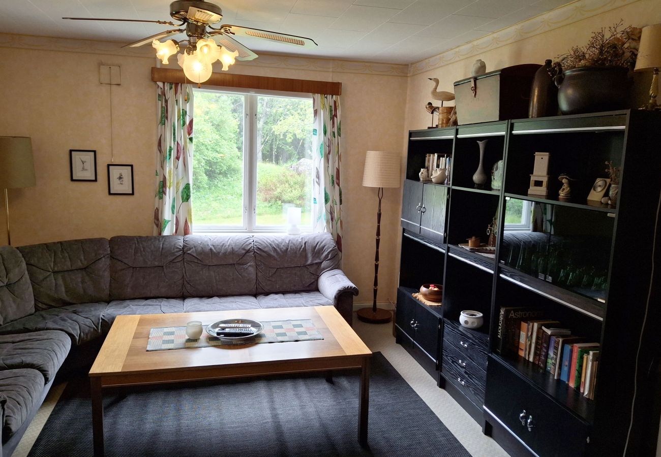House in Lönsboda -  Charming Holiday Home in Forest Idyll near Tosthult | SE01078