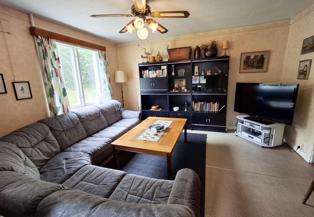 House in Lönsboda -  Charming Holiday Home in Forest Idyll near Tosthult | SE01078