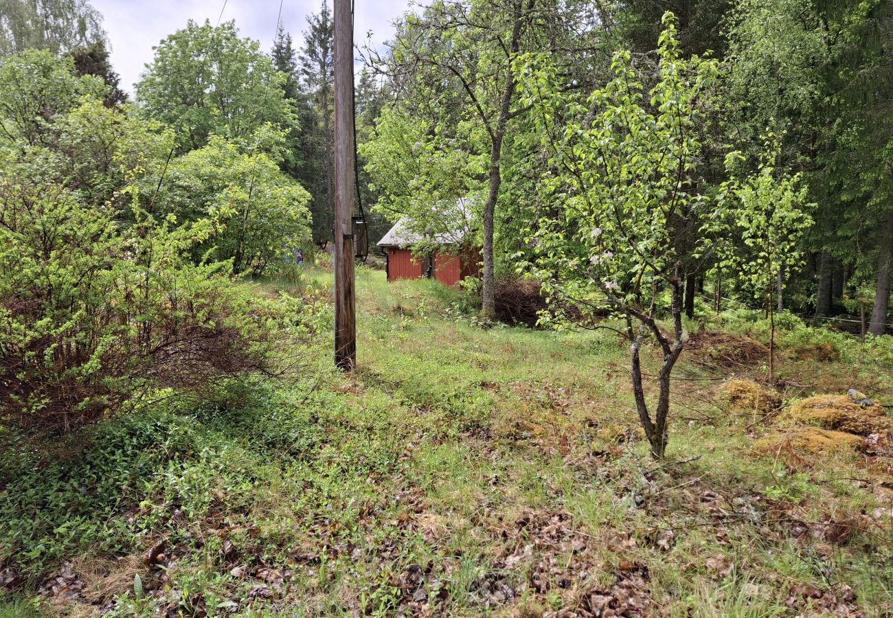 House in Lönsboda -  Charming Holiday Home in Forest Idyll near Tosthult | SE01078