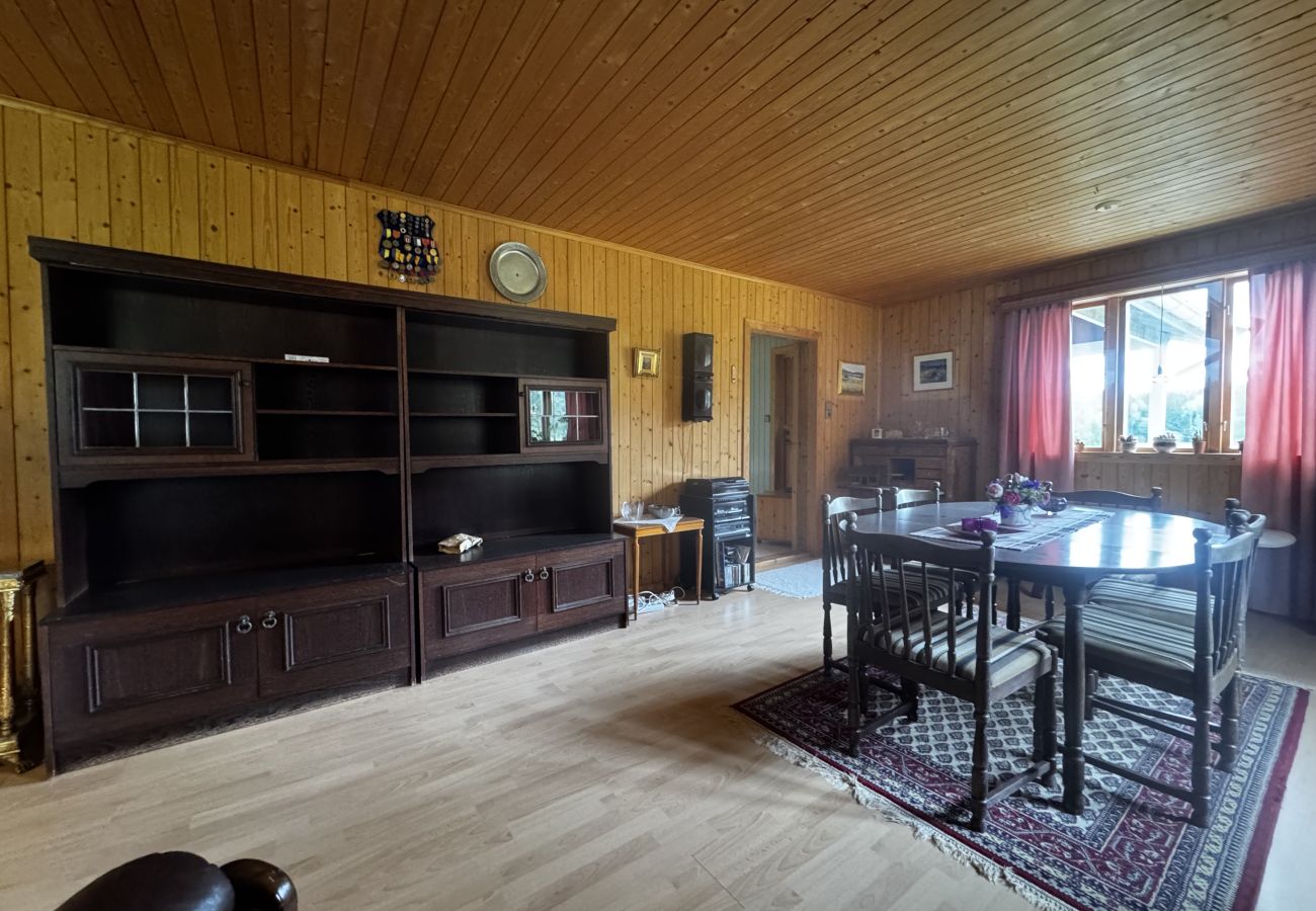 House in Skillingsfors - Very beautifully situated cottage in Skillingsfors |SE18031