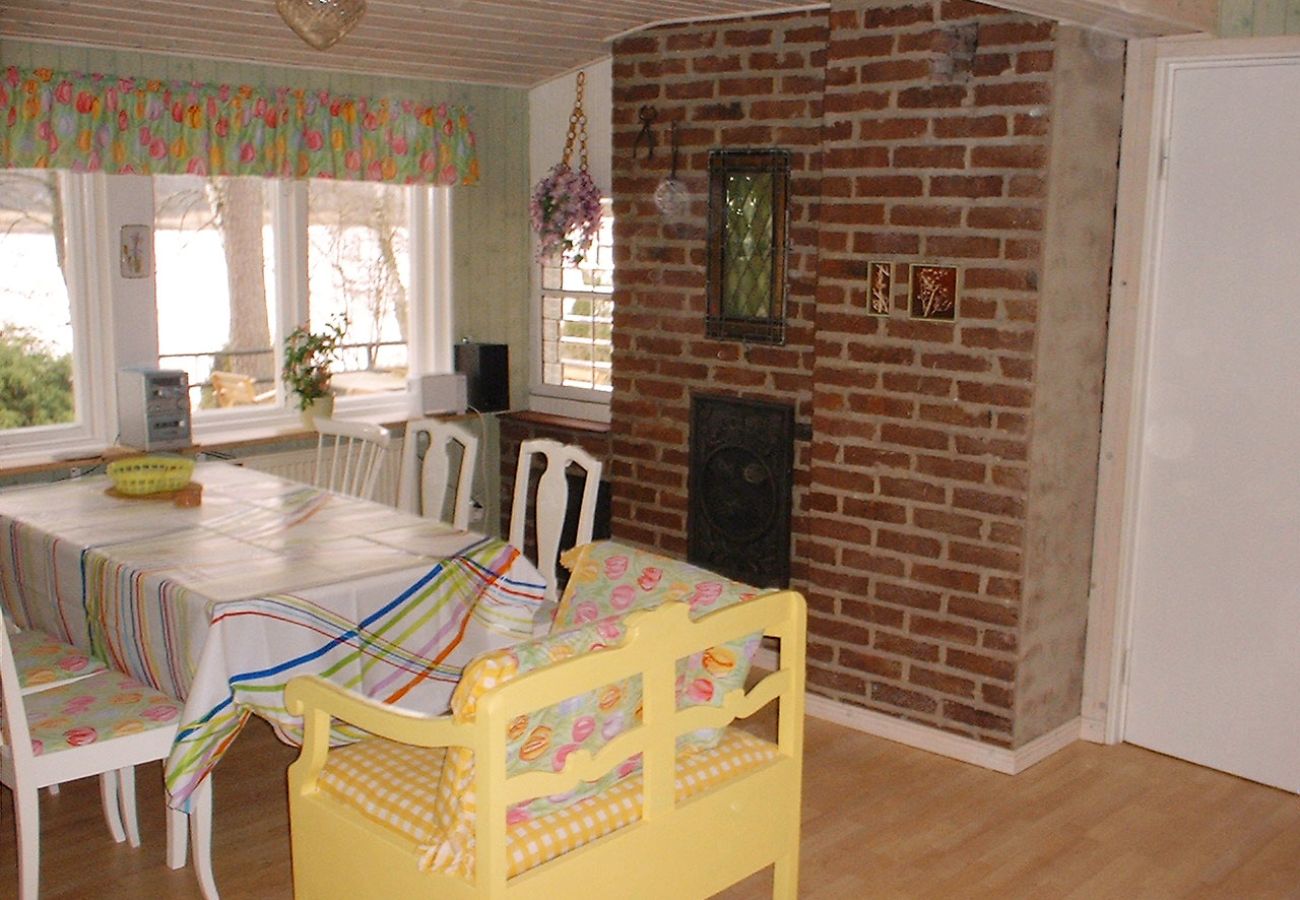 House in Västra Torup - Dream home by the water – with your own boat, wood-burning stove and generous terraces|SE01080