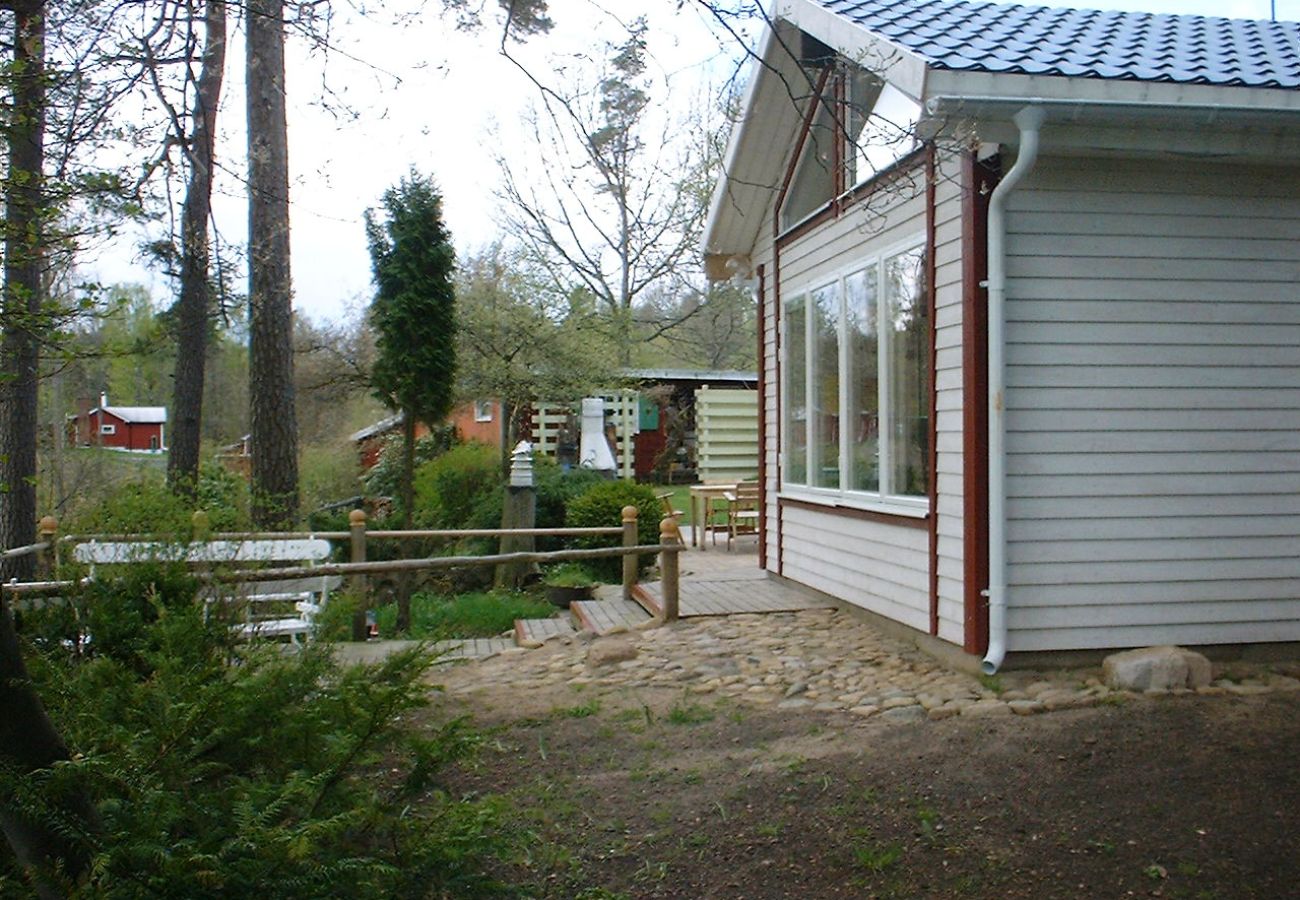 House in Västra Torup - Dream home by the water – with your own boat, wood-burning stove and generous terraces|SE01080