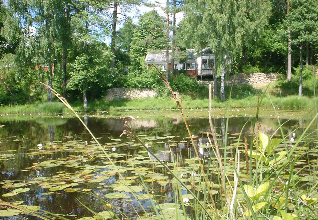 House in Västra Torup - Dream home by the water – with your own boat, wood-burning stove and generous terraces|SE01080