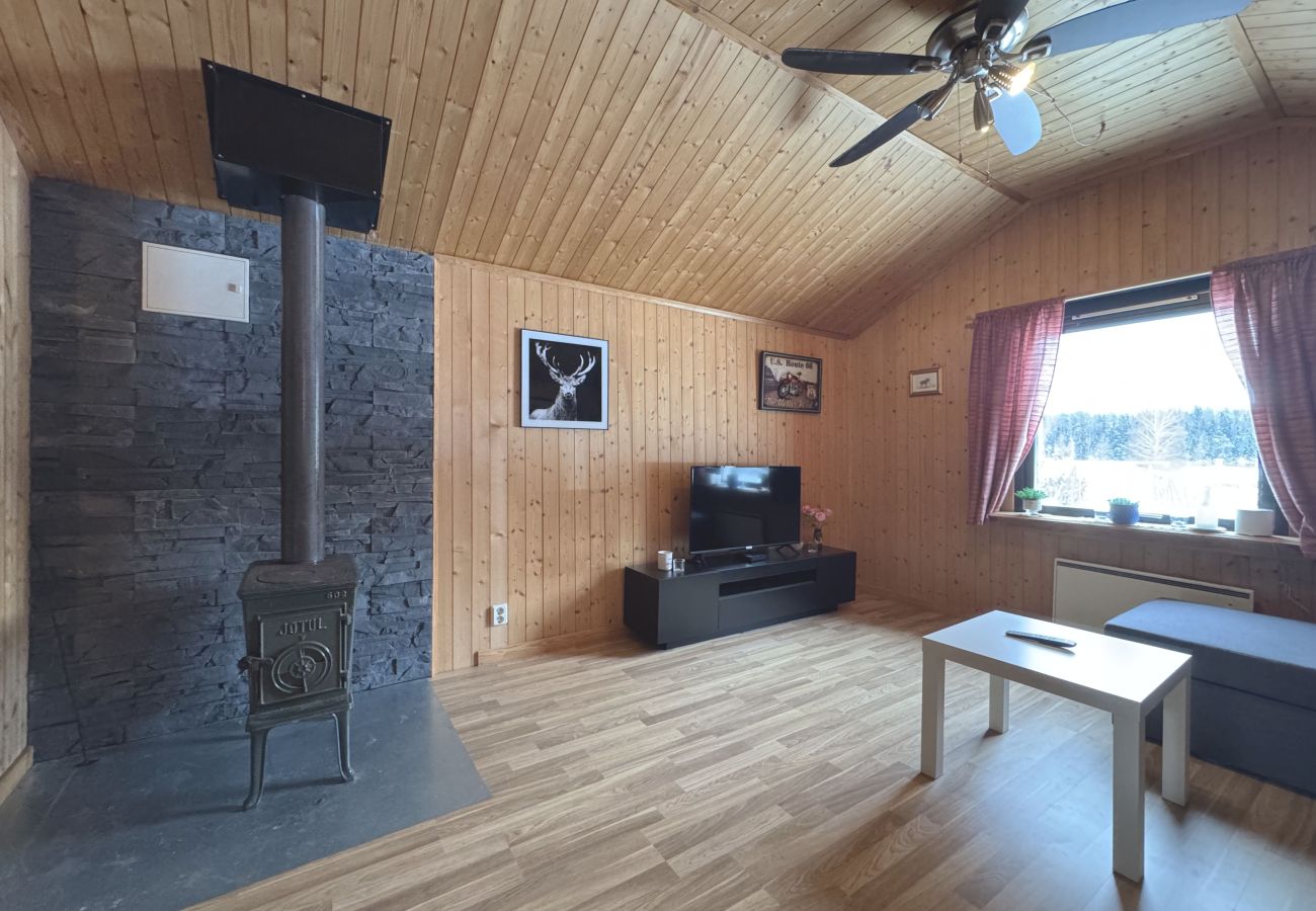 House in Skillingsfors - Secluded Cabin in Beautiful Wilderness, Skillingsfors | SE18032