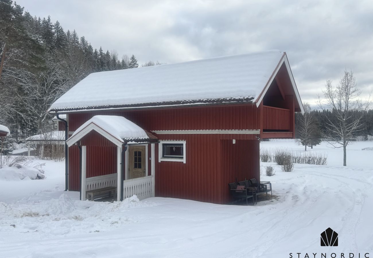 House in Skillingsfors - Secluded Cabin in Beautiful Wilderness, Skillingsfors | SE18032