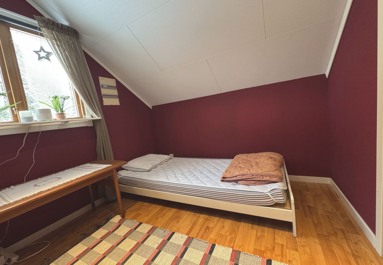 House in Skillingsfors - Secluded Cabin in Beautiful Wilderness, Skillingsfors | SE18032