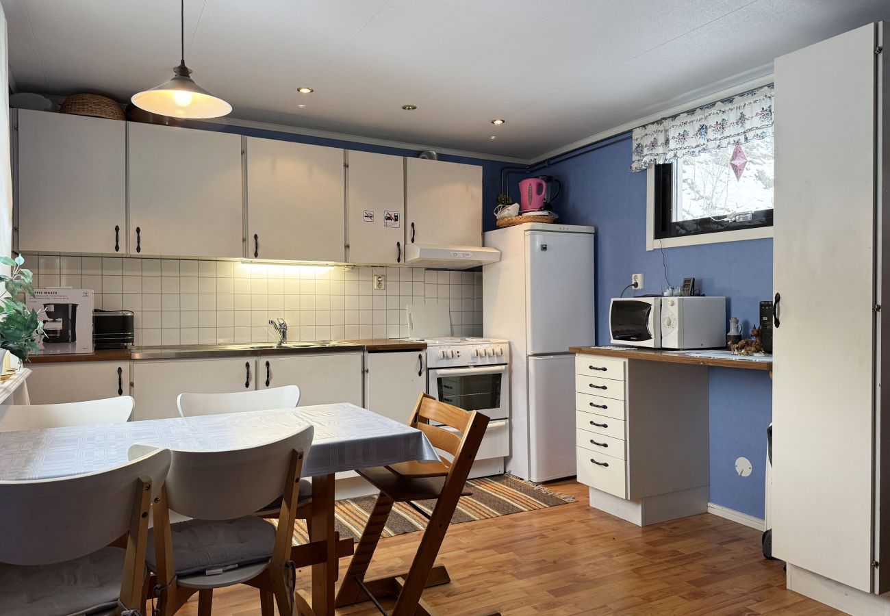 House in Skillingsfors - Secluded Cabin in Beautiful Wilderness, Skillingsfors | SE18032