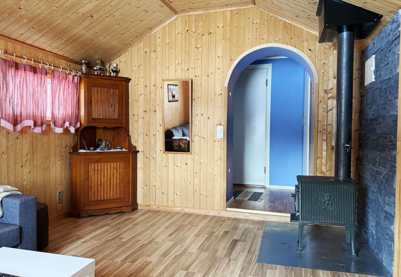 House in Skillingsfors - Secluded Cabin in Beautiful Wilderness, Skillingsfors | SE18032