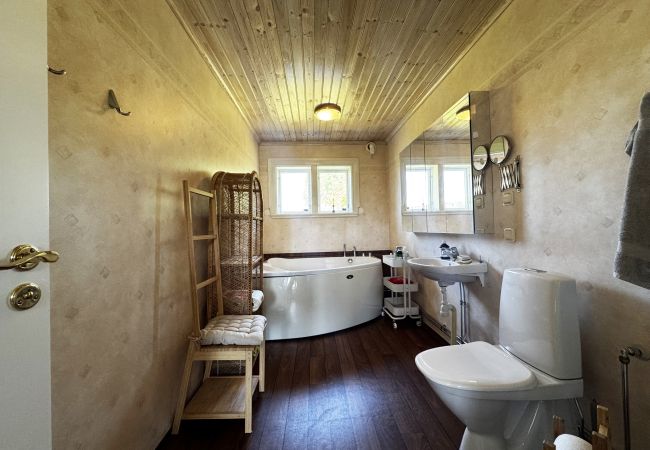 House in Hjo - Charming holiday home with views of the landscape and close to Lake Vättern |SE08084 House in Hjo - Charming holiday home with views of the landscape and close to Lake Vättern |SE08084