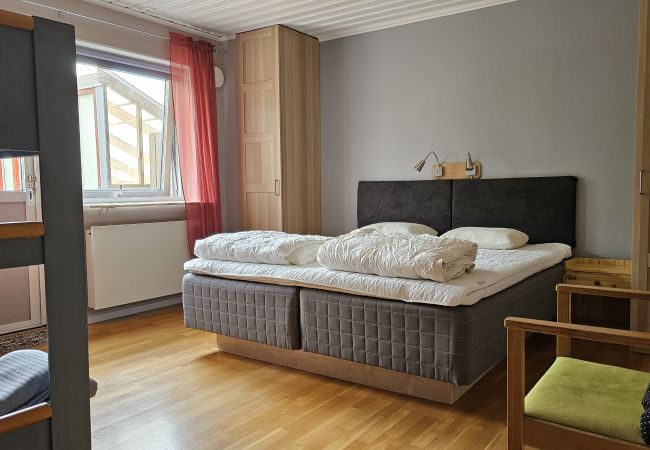 House in Ellös - Apartment in Stocken, sauna, 250 m from the sea | SE09142 House in Ellös - Apartment in Stocken, sauna, 250 m from the sea | SE09142