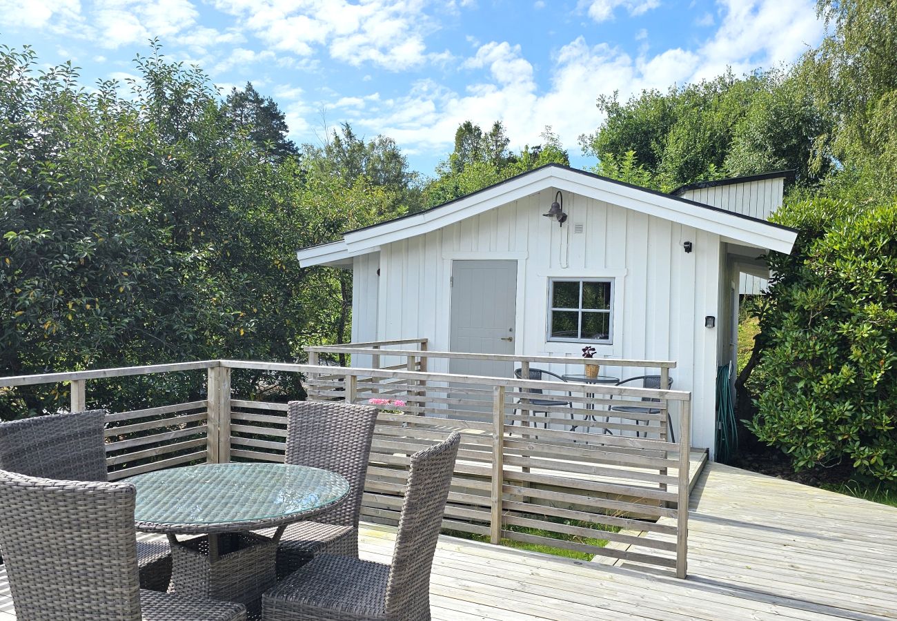 Cottage in Klövedal - Cottage near sea, art & fishing villages on Tjörn | SE09143