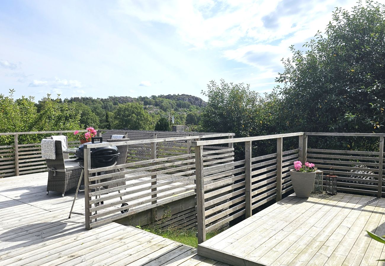 Cottage in Klövedal - Cottage near sea, art & fishing villages on Tjörn | SE09143