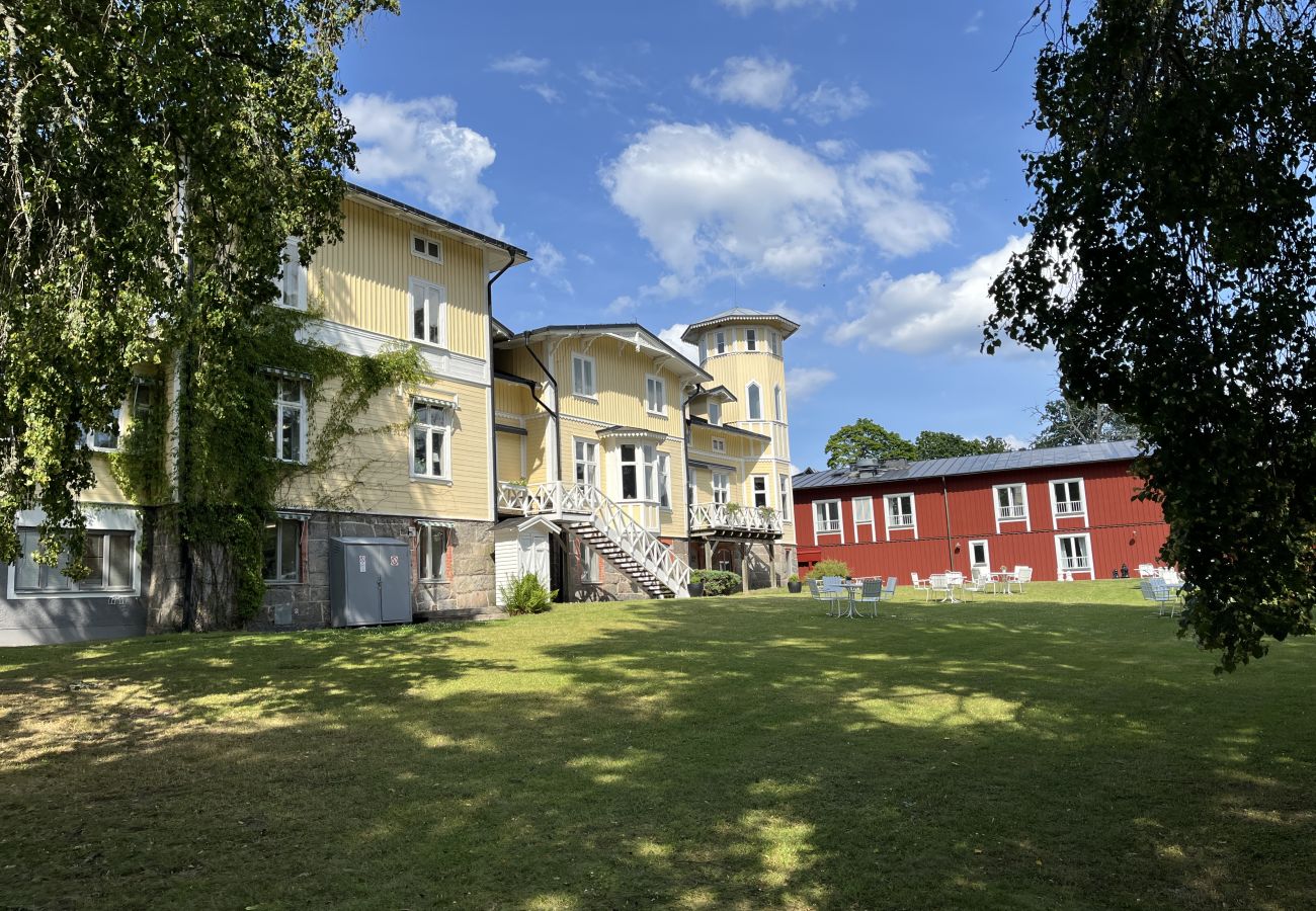 Villa in Vimmerby - Charming red cottage by the golf course – near Vimmerby and Astrid Lindgren's World | SE05090