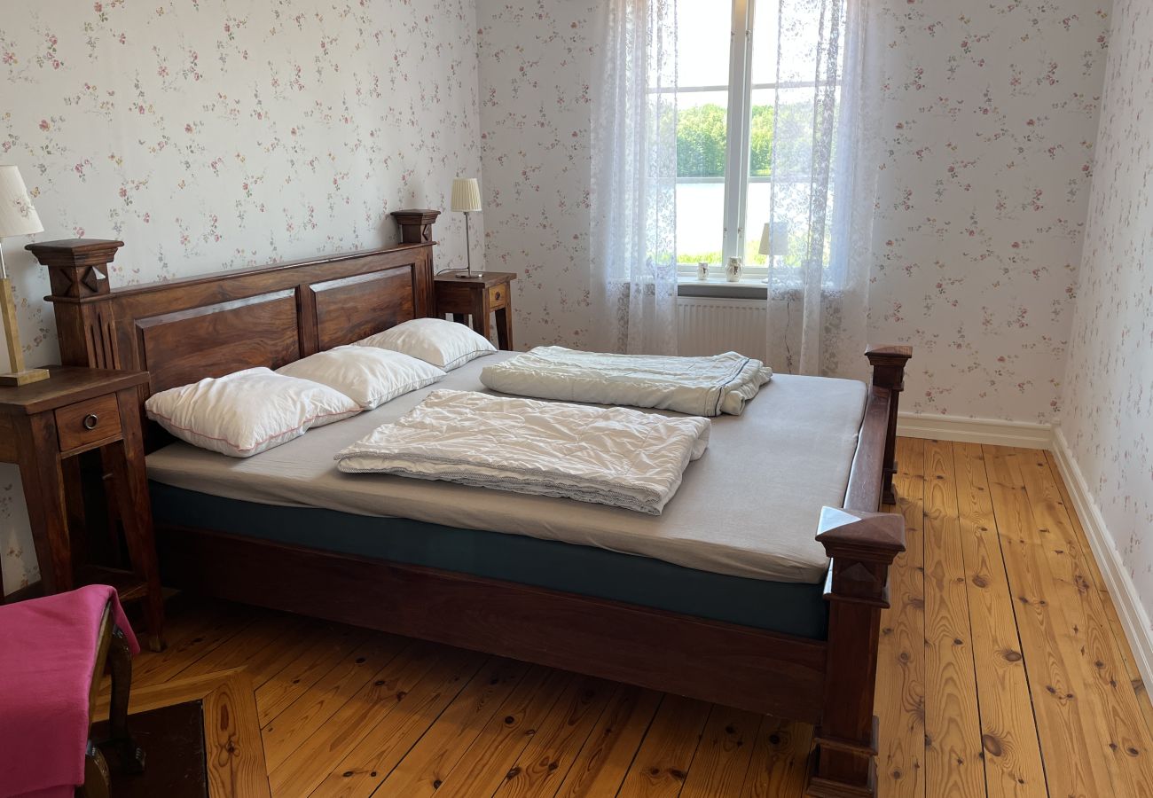 Apartment in Vimmerby - Spacious apartment with lake view only 15 minutes from Vimmerby | SE05089