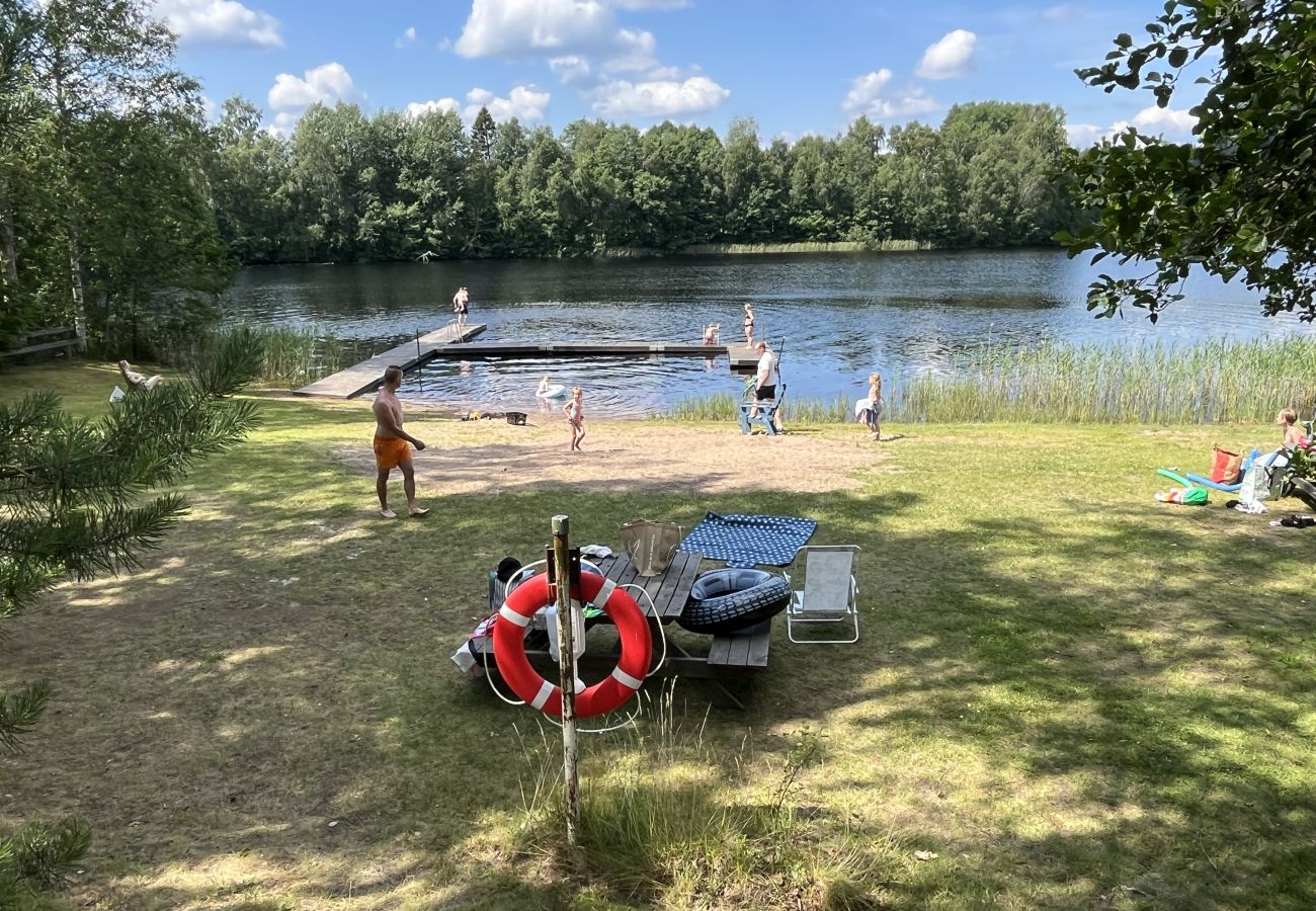Apartment in Vimmerby - Spacious apartment with lake view only 15 minutes from Vimmerby | SE05089