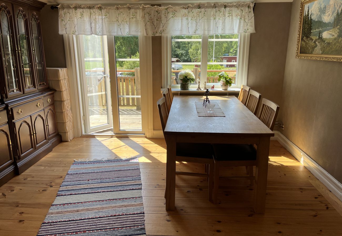 Apartment in Vimmerby - Spacious apartment with lake view only 15 minutes from Vimmerby | SE05089
