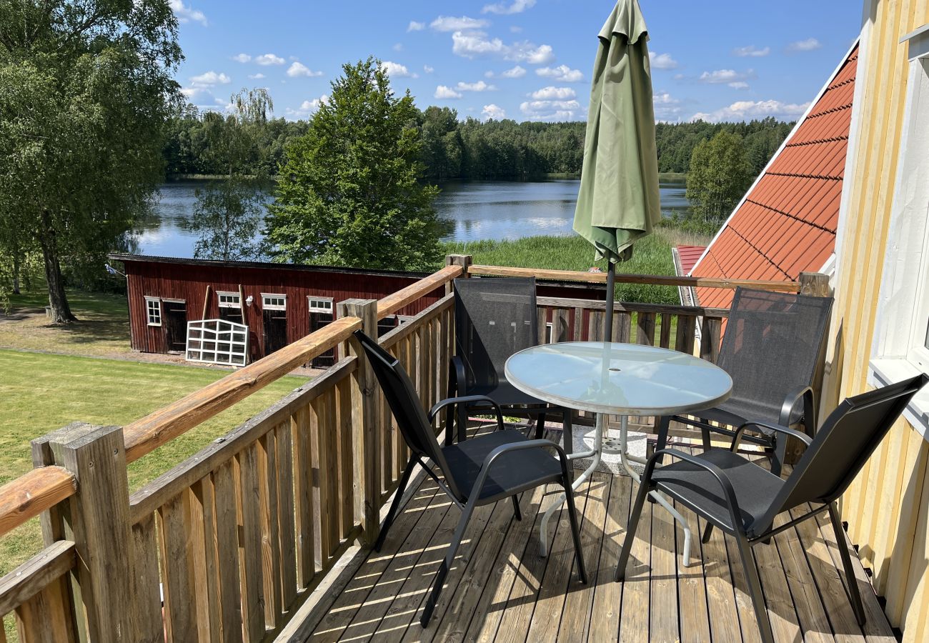 Apartment in Vimmerby - Spacious apartment with lake view only 15 minutes from Vimmerby | SE05089