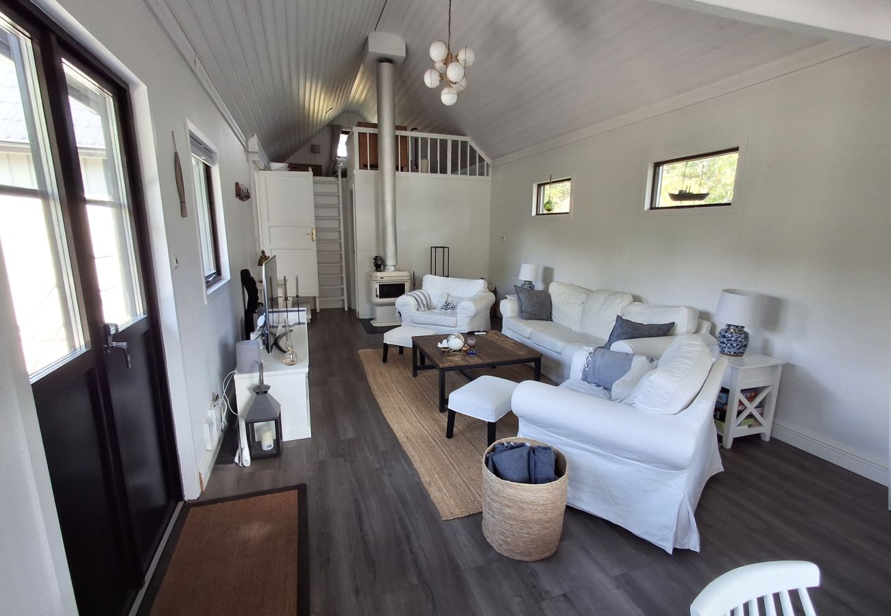 House in Sölvesborg - Beachfront holiday home with sea view in Sölvesborg | SE03021