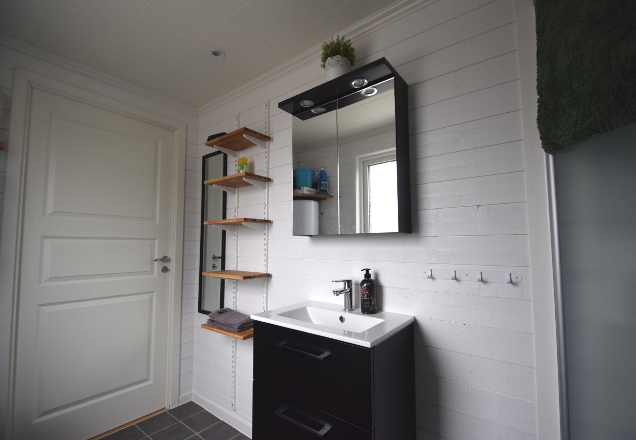 Cottage in Rönnäng - Cottage with sea view in Rönnäng | SE09148