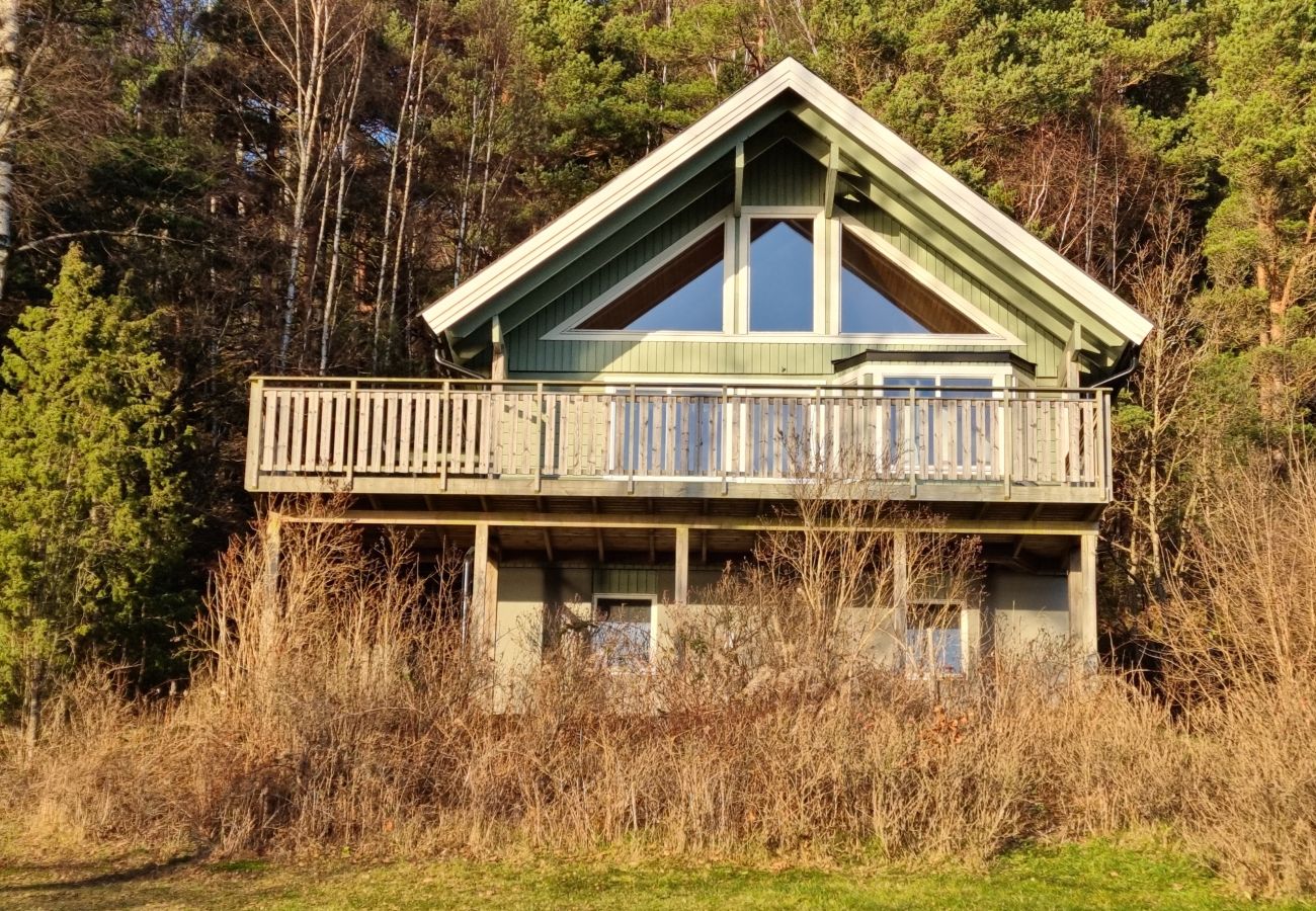 House in Uddevalla - 50m to sandy beach at Kavlanda Brygga | SE09147