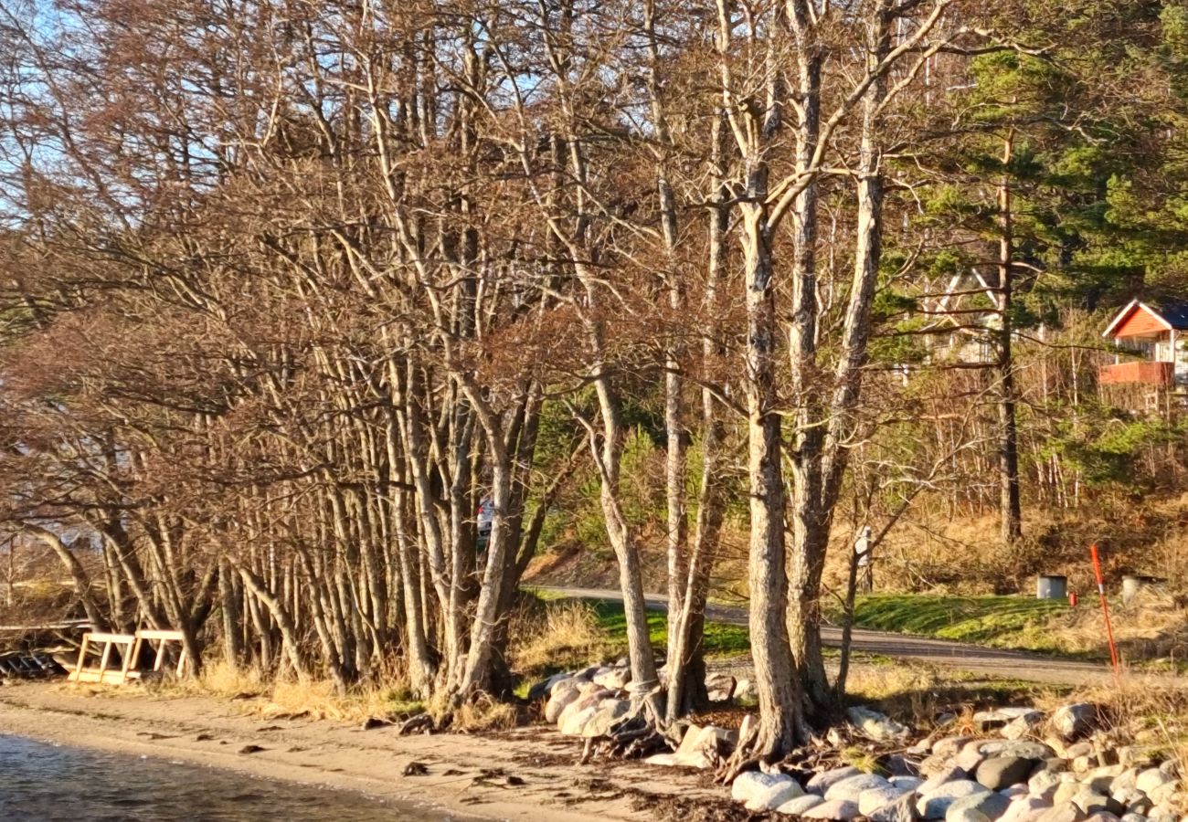 House in Uddevalla - 50m to sandy beach at Kavlanda Brygga | SE09147